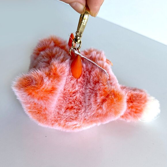 Bath & Body Works Fox Pom Pocketbac Hand Gel Holder NWT Fuzzy Fur Winter Fox - Picture 6 of 6